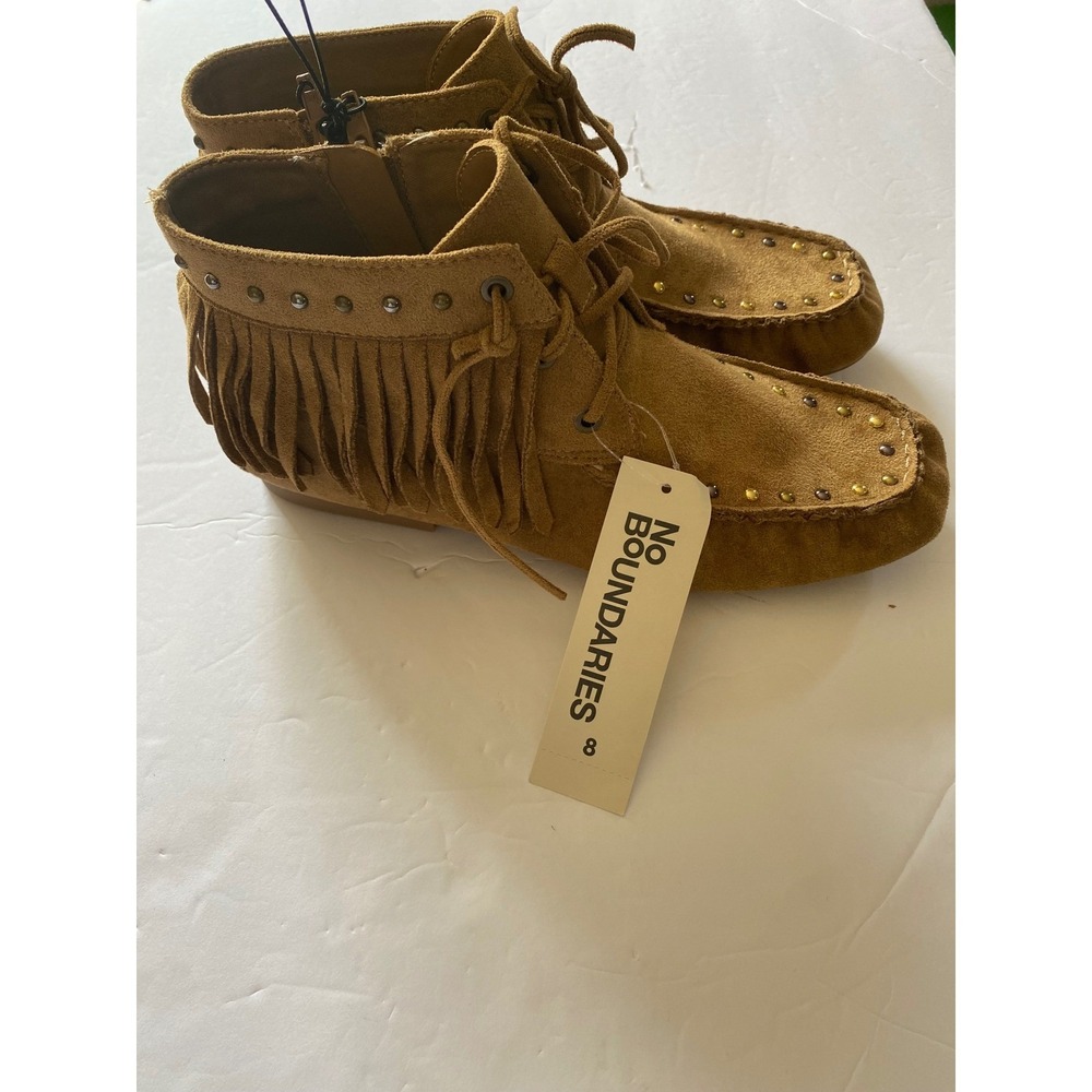 No Boundaries Womens Tan Faux Suede Fringe Studded Moccasin Booties Size 8 NEW - Picture 2 of 9